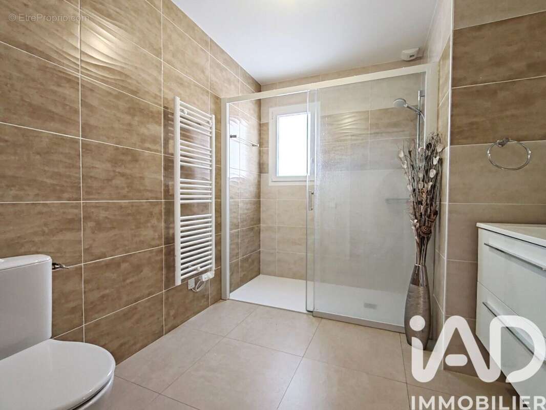 Photo 9 - Maison à LE PERRIER