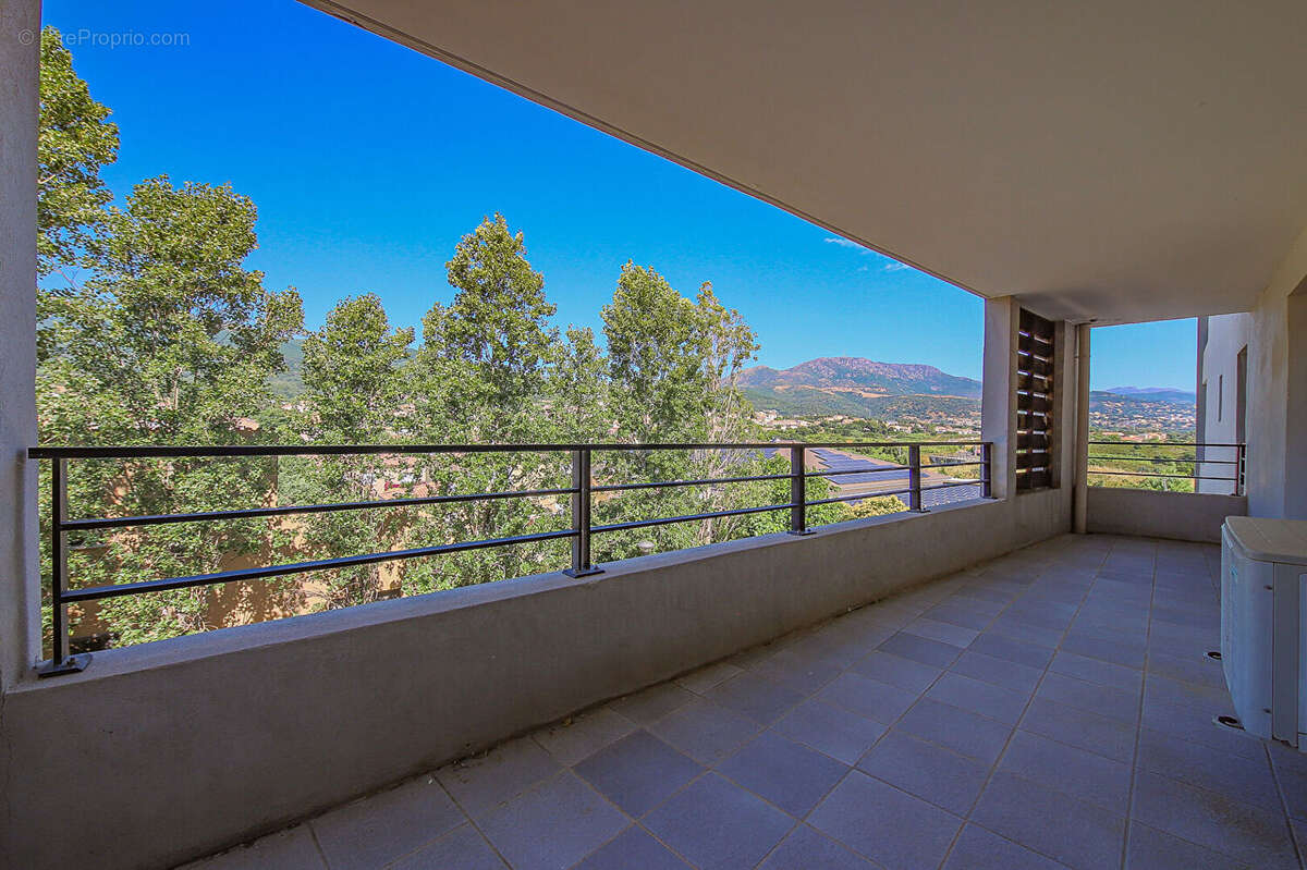 Appartement à FURIANI