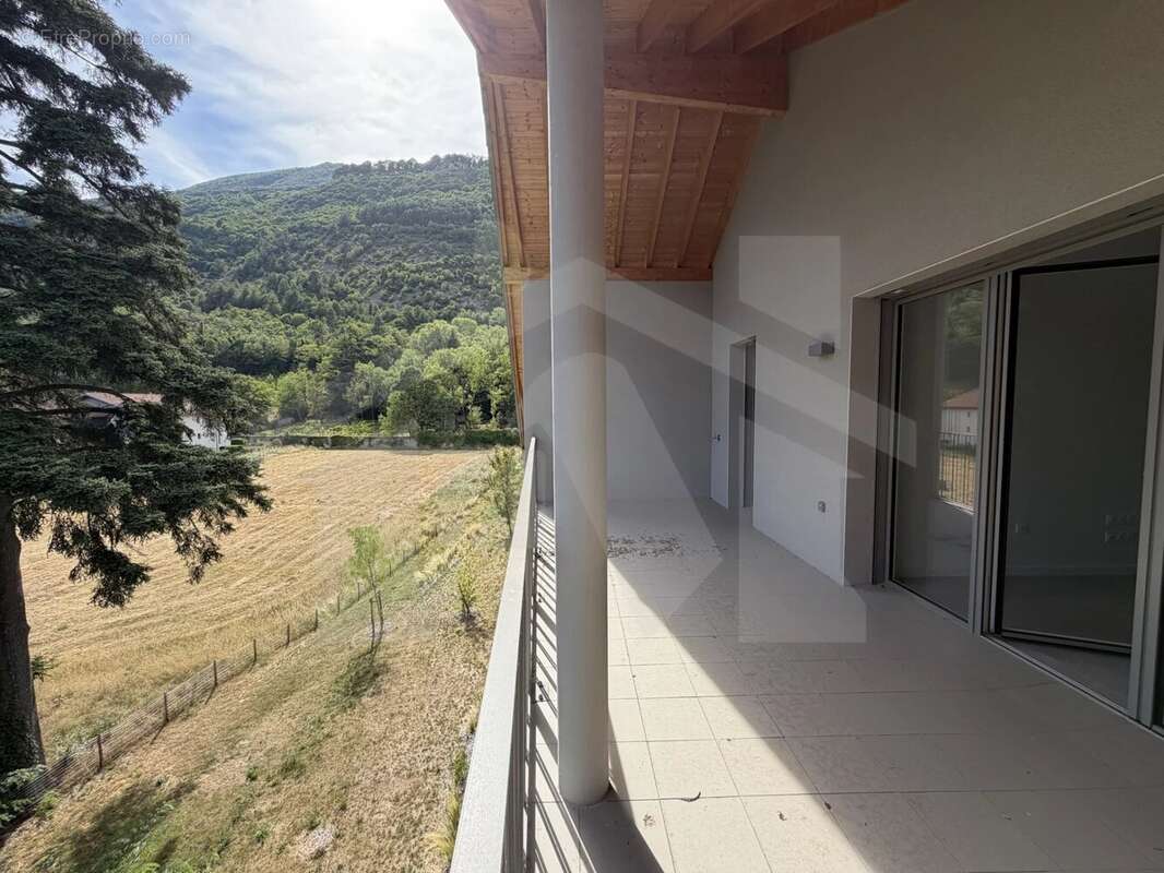 Appartement 4P+C - 110m2 - photo 2