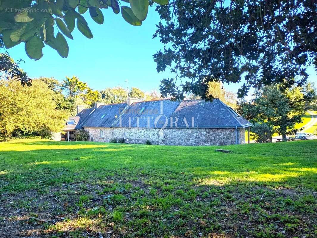 Maison à PLOUGONVELIN