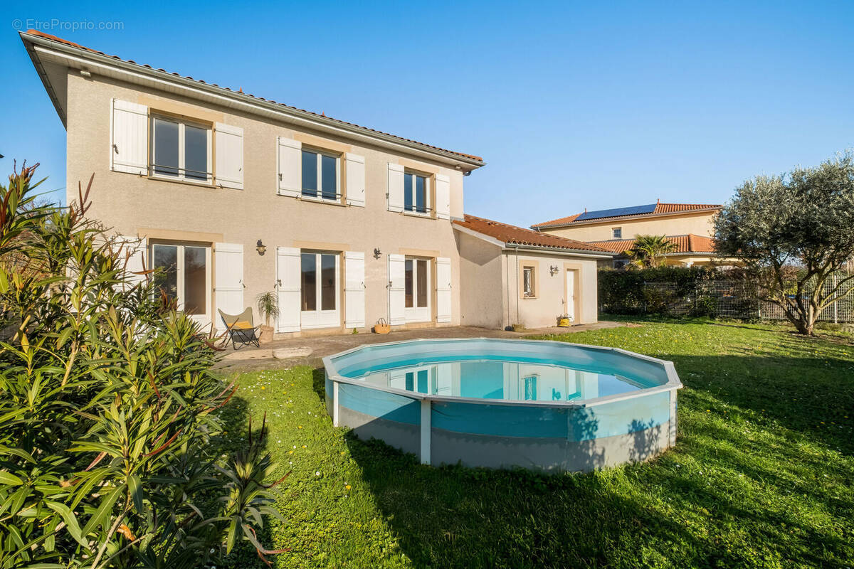 Photo 1 - Maison à SIMANDRES