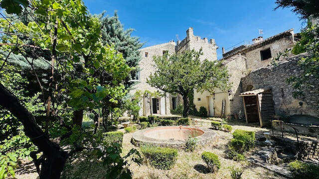 Maison à VAISON-LA-ROMAINE