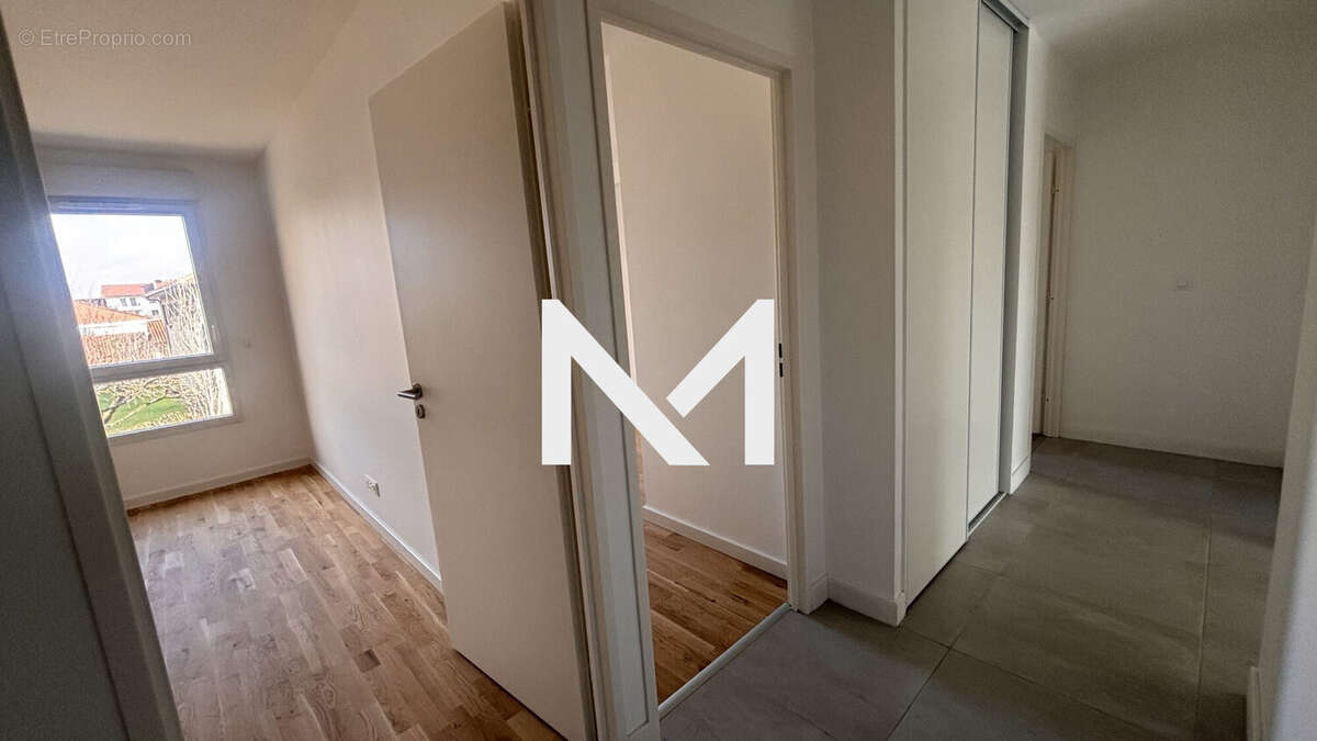 Appartement à MEYLAN