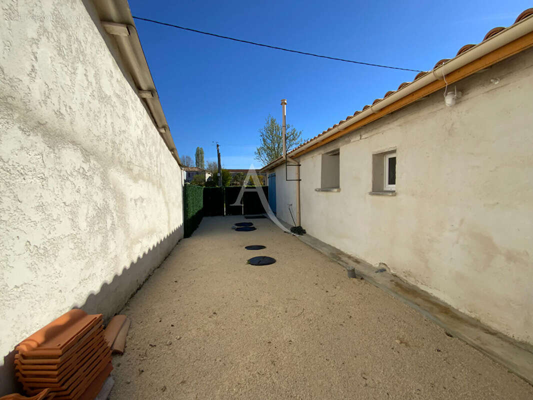 Maison à JONZAC