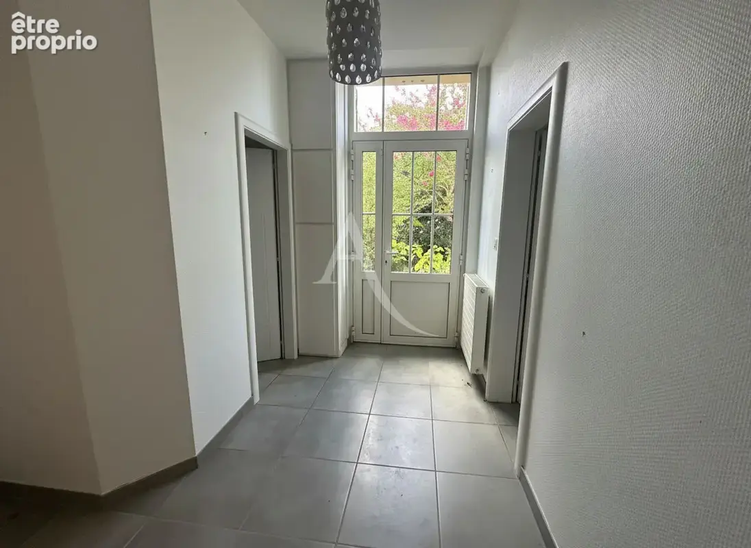 Maison Saint Medard En Jalles 8 pièce(s) 166.35 m2 - photo 3