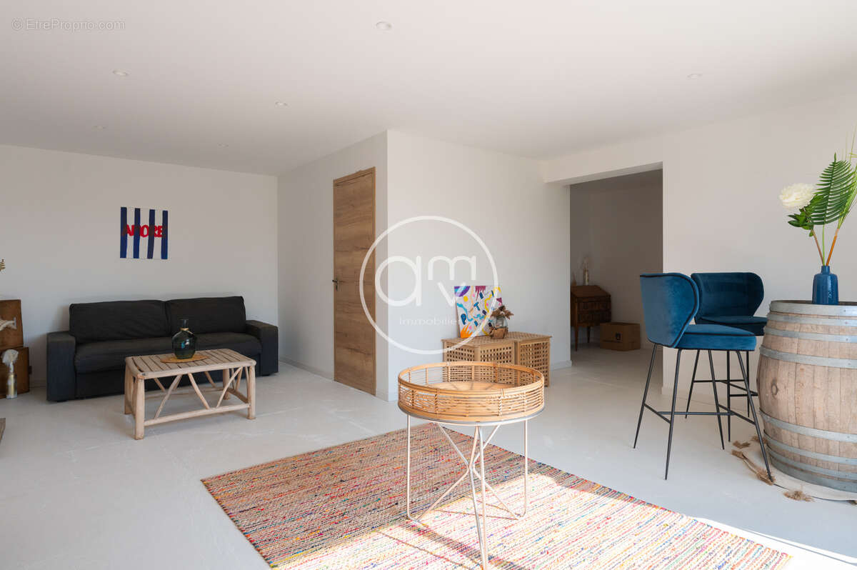 Maison à LE CASTELLET