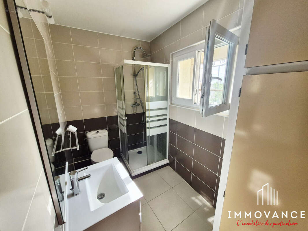 SALLE D&#039;EAU - Maison à ASPIRAN