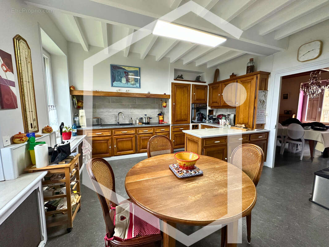 Maison à COSNE-COURS-SUR-LOIRE