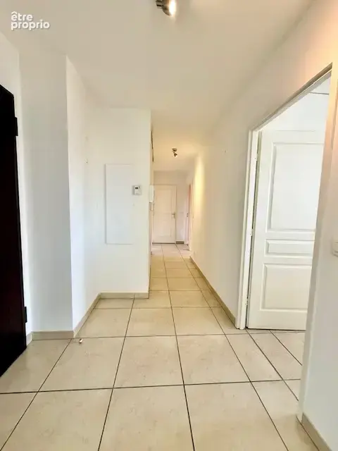 Exclusivité à FERNEY VOLTAIRE 01210, T3 76m2 avec balcon, cave et garage - photo 10