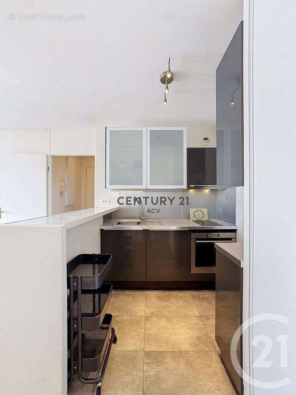 Appartement 25 m² à Saint-Maurice  - photo 7