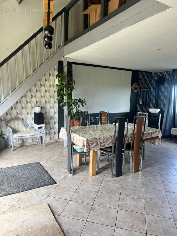 Maison à EPINAY-SUR-DUCLAIR