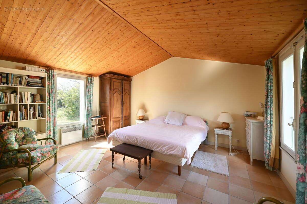 Maison à LES PORTES-EN-RE