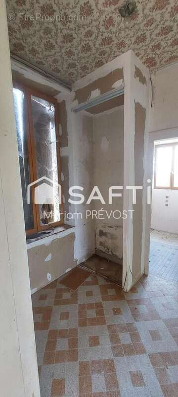 Maison 80 m² à Thevet-Saint-Julien  - photo 7