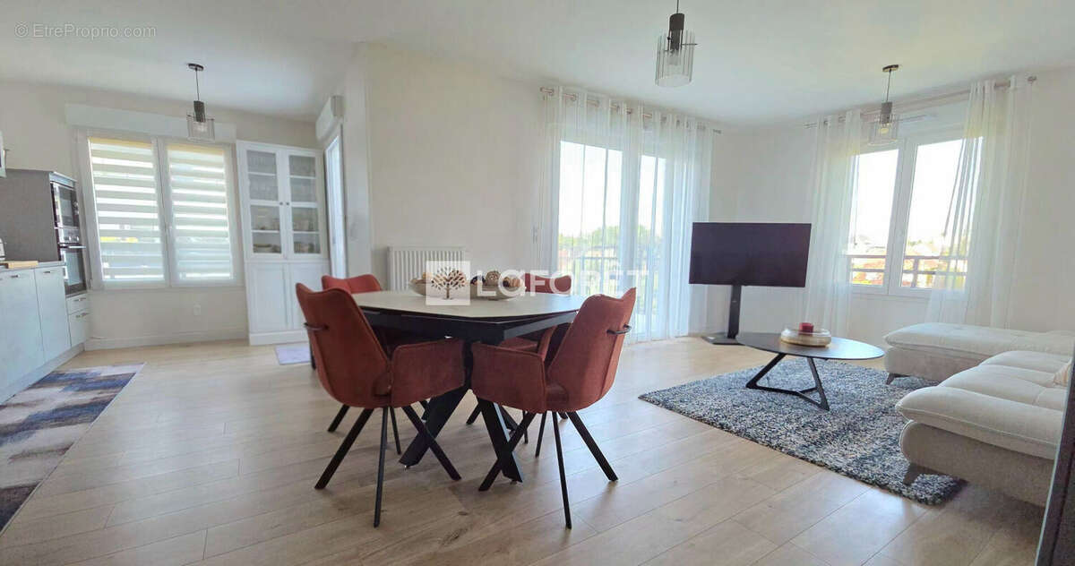 Appartement de standing 3 pièces de 74 m²  - Résidence récente et sécurisée - photo 2