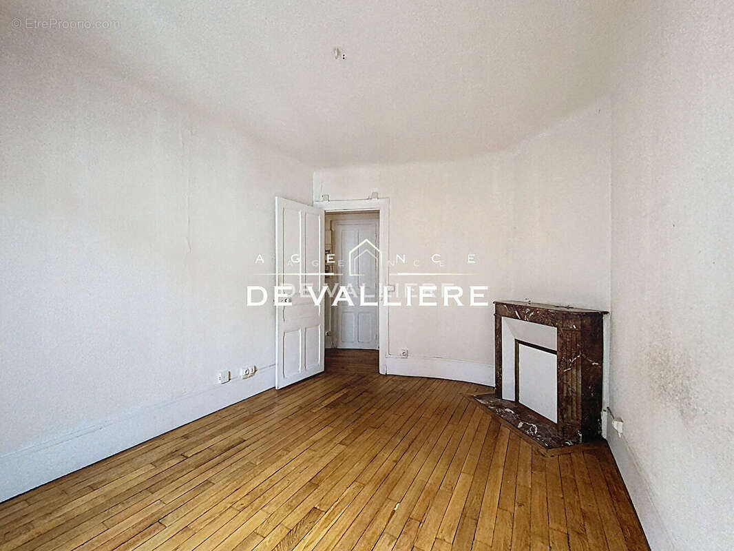 Appartement à SURESNES