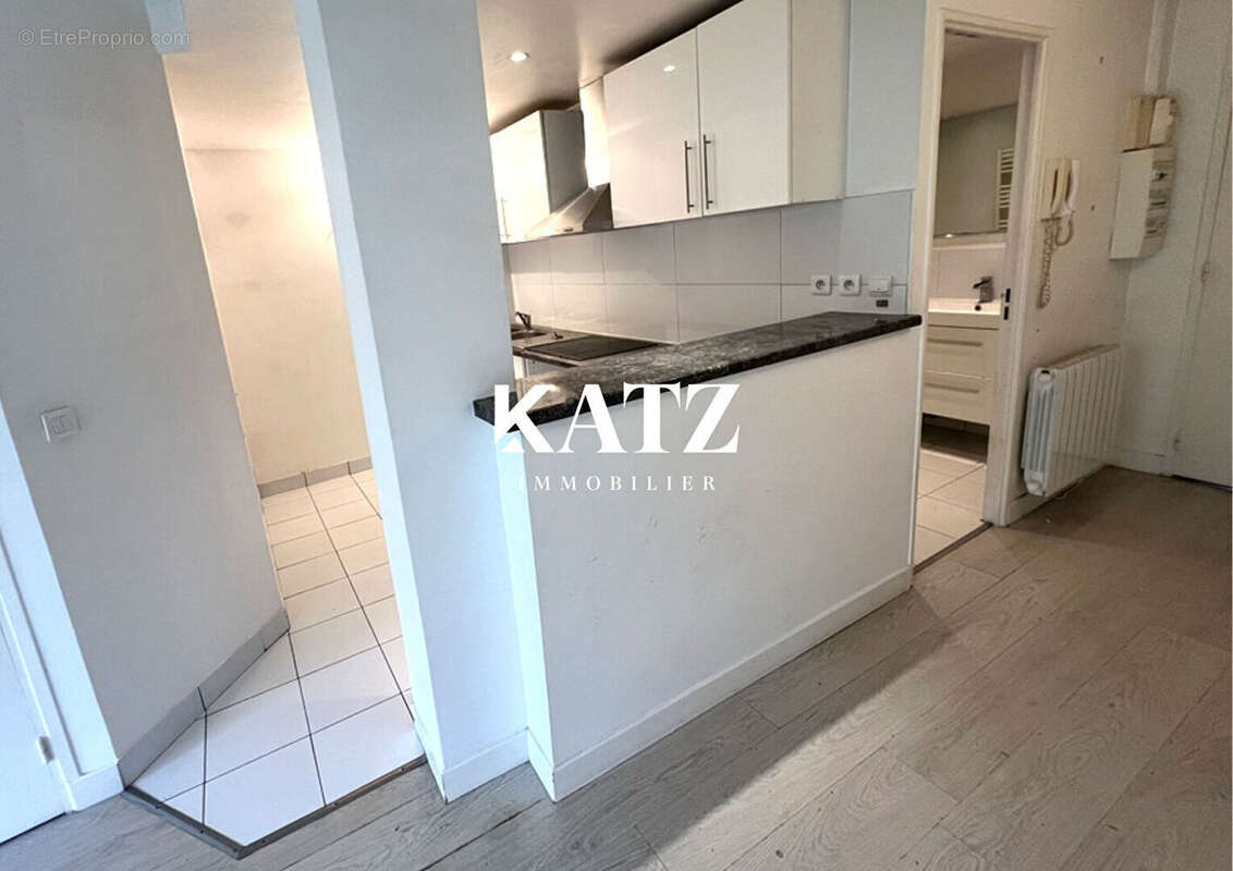Appartement à PARIS-20E