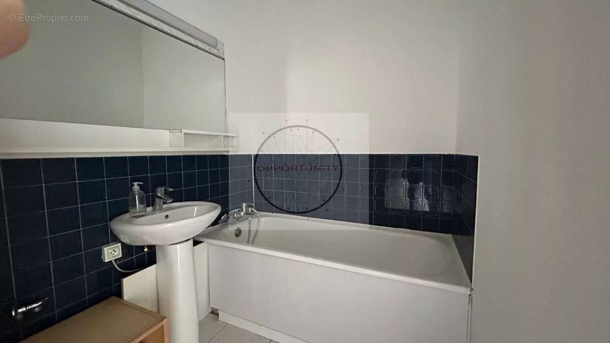 Appartement à PARIS-20E