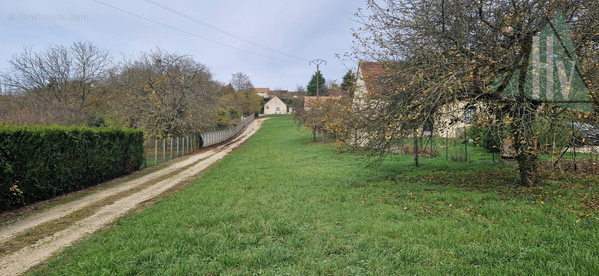 Terrain à LONGUEVILLE