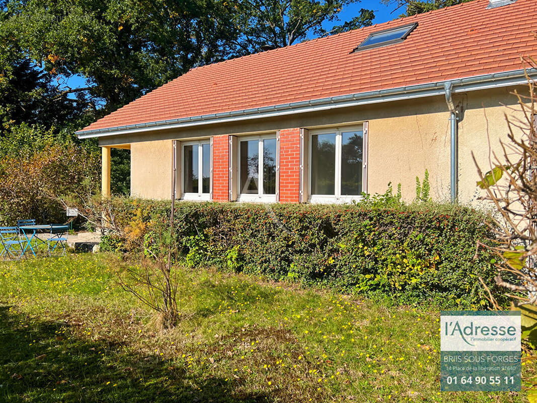 Maison à FONTENAY-LES-BRIIS