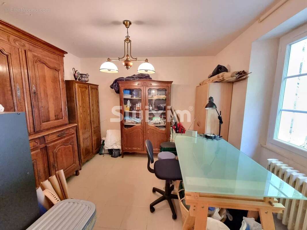 Maison à VARENNES-VAUZELLES