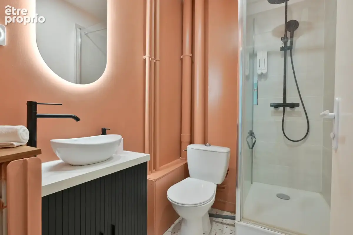 Superbe appartement entièrement rénové et meublé avec balcon   Chamalières, à proximité immédiate du Carrefour - photo 8
