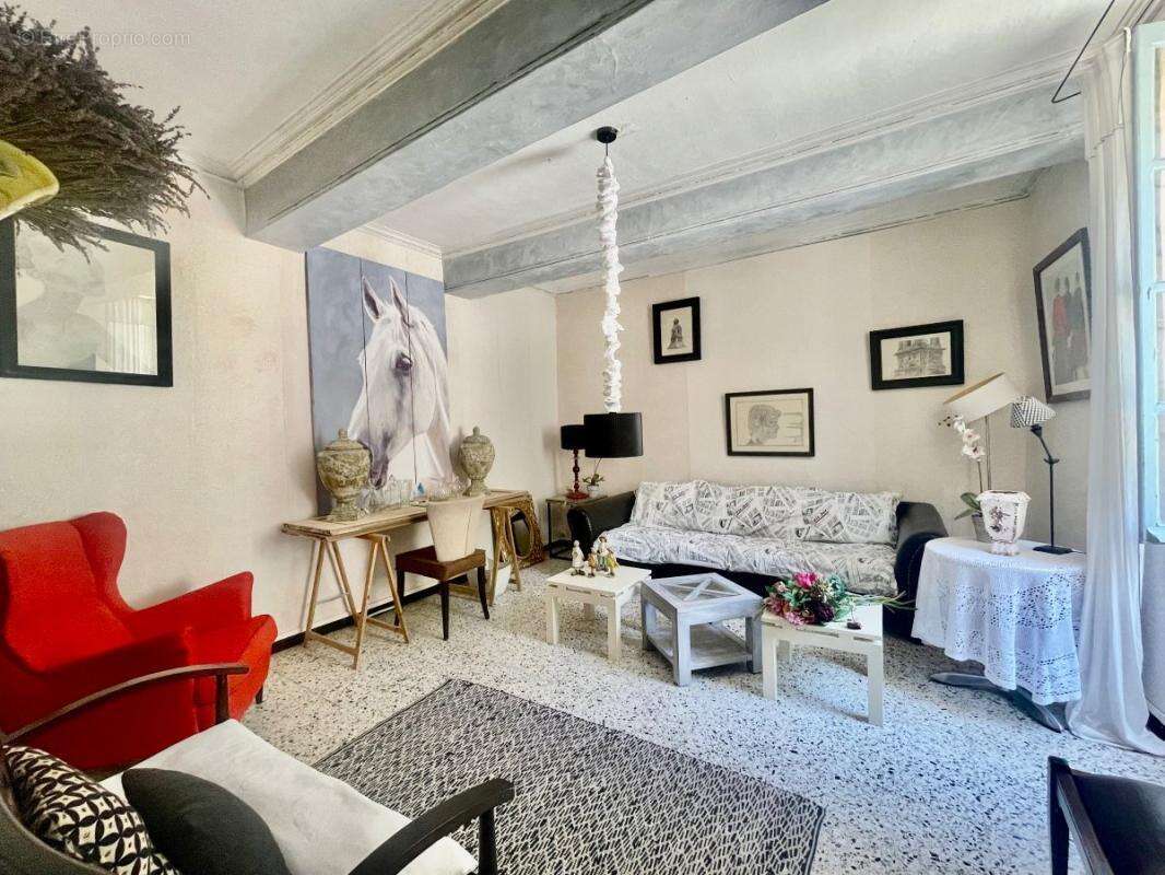 Maison à CHATEAURENARD