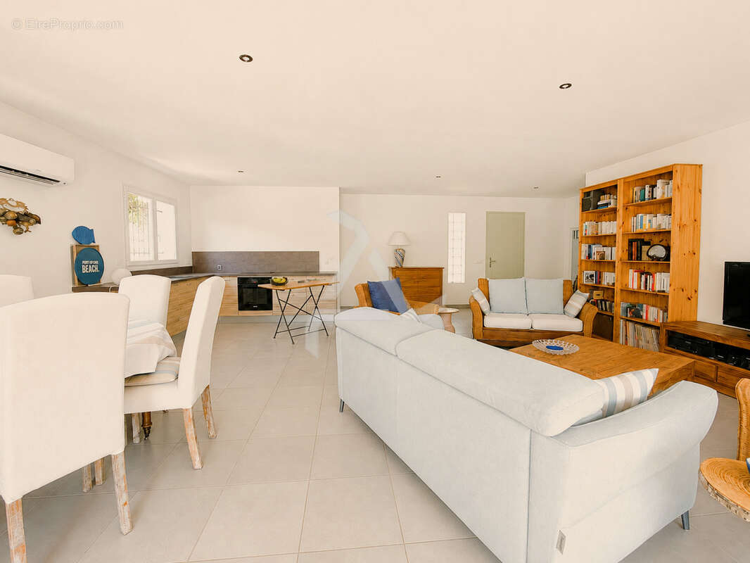 10’ porto-vecchio dans impasse résidentielle, villa t5 113m2 « première main » de 2014 - photo 7
