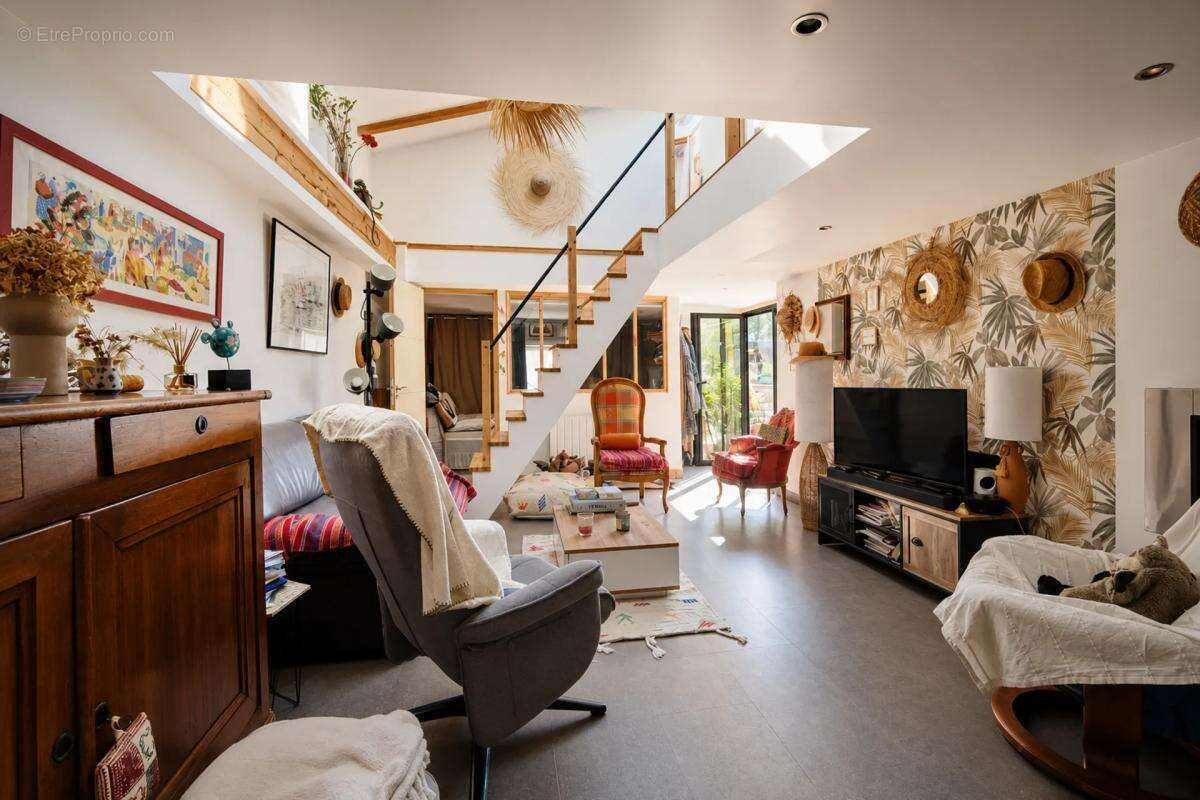 Ensemble immobilier de 8 pièces 141 m² à Dompierre-sur-Mer - photo 2
