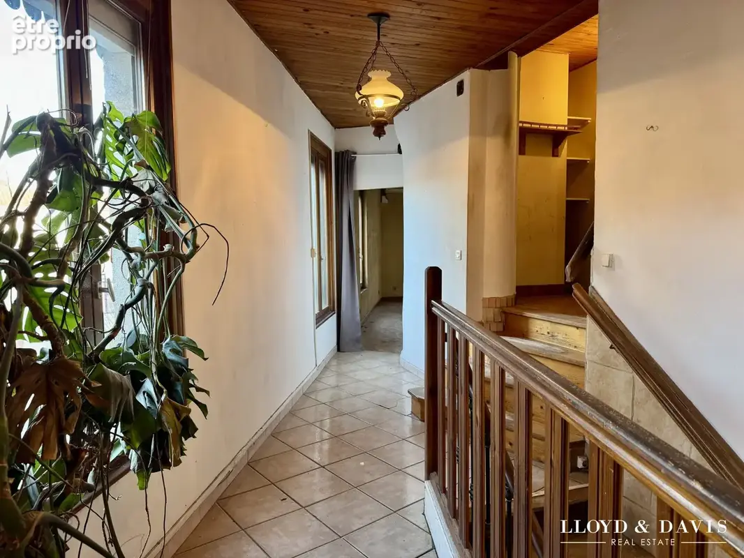 Maison 7 pièces 194 m² à vendre à Saint-Laurent-Du-Pape (07800) - photo 8
