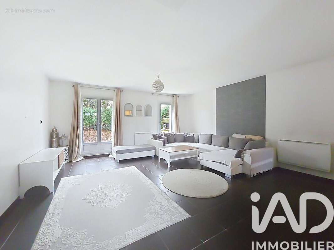 Photo 3 - Maison à CHAMPS-SUR-MARNE