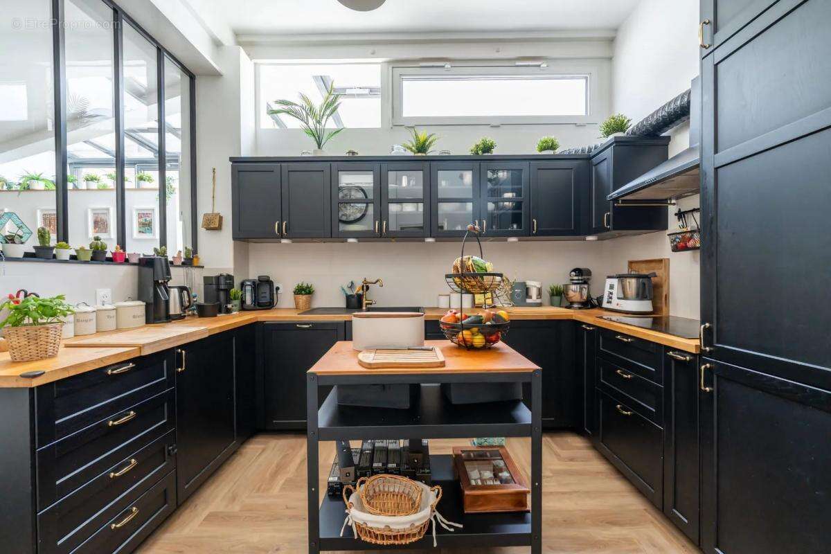 Appartement à SURESNES