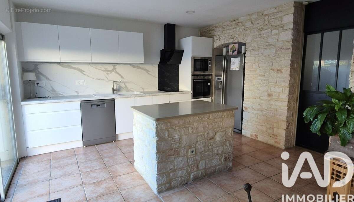 Photo 2 - Maison à BAGNOLS-SUR-CEZE