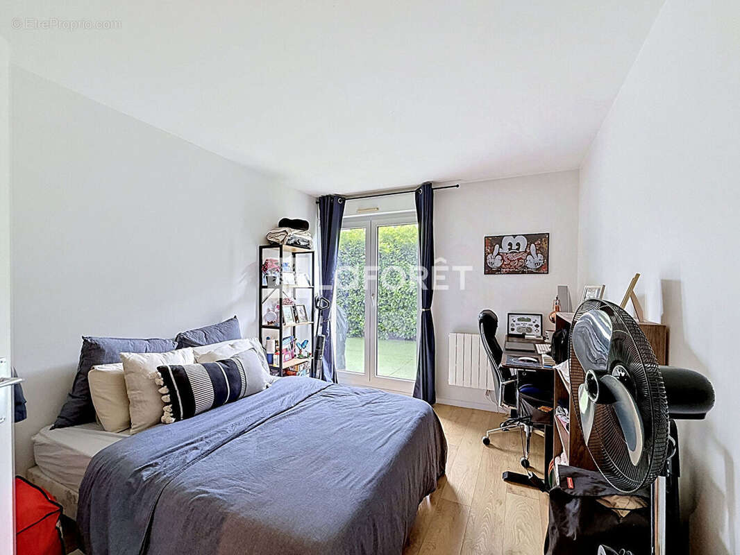 Appartement à LA GARENNE-COLOMBES