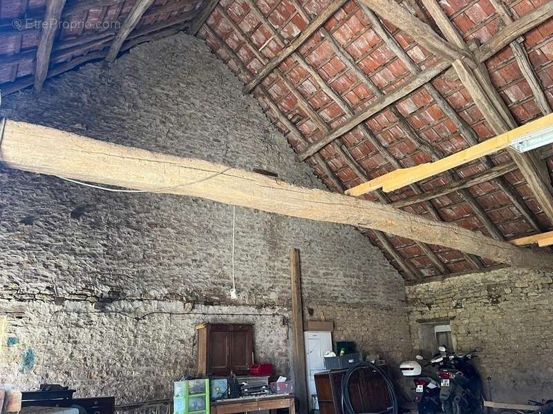 Terrain à POUILLY-EN-AUXOIS