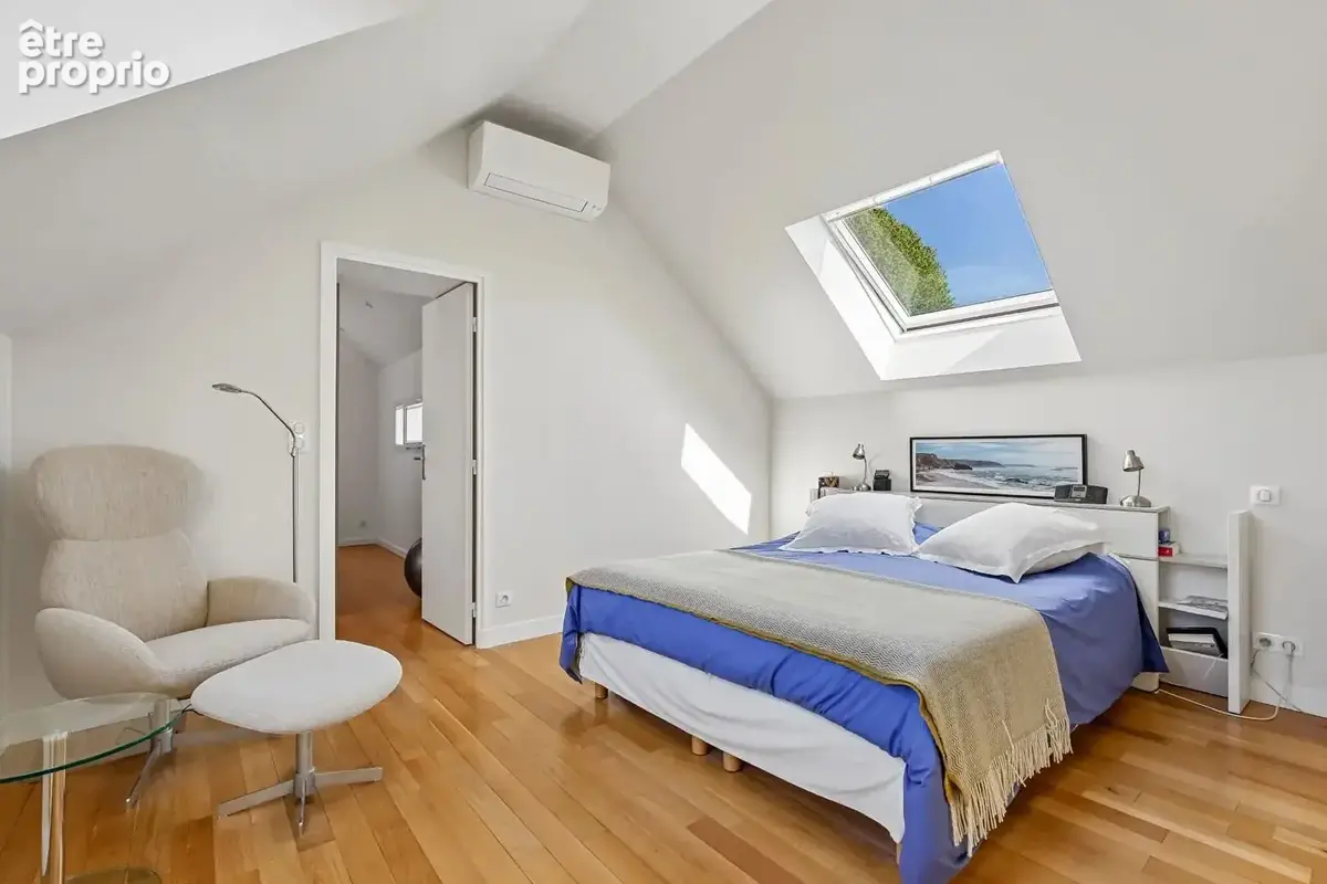 Exclusivite chatou - maison contemporaine de 190  m² - terrain 706 m² - sous-sol - au calme- lumineux - sans vis a vis - photo 9