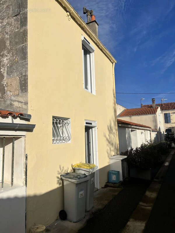 Maison à PORT-DES-BARQUES