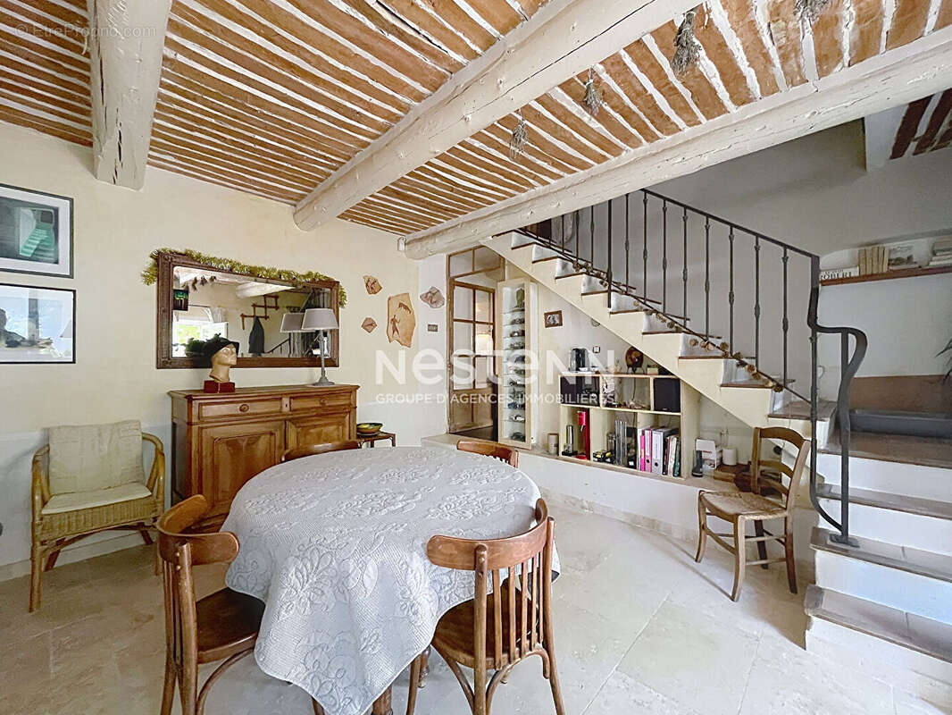 Maison à CABRIERES-D'AIGUES