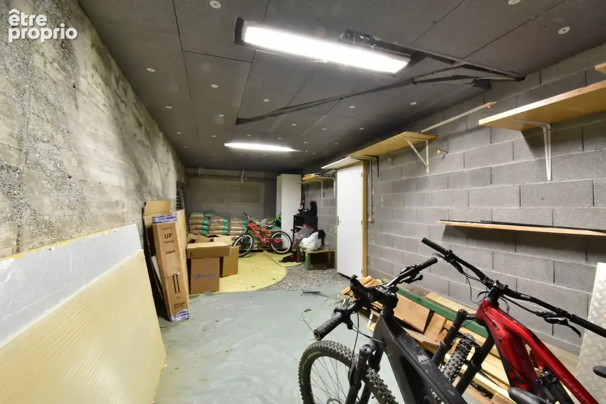 Maison rénovée de 100 m² avec double garage, jardin, terrasses - photo 18