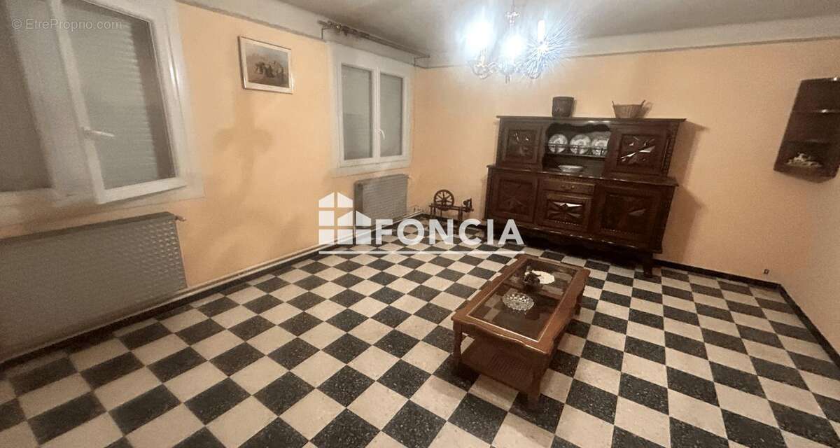 Maison à MONTELIMAR