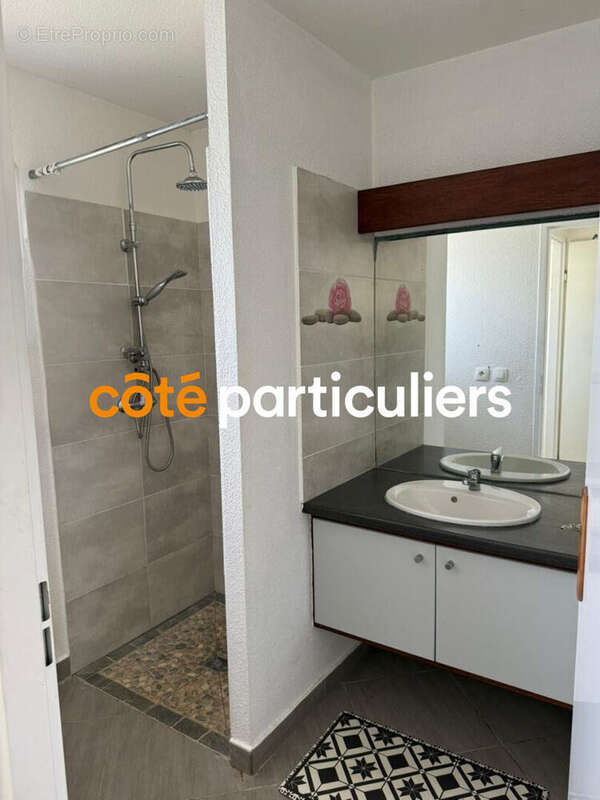Appartement à LE MOULE