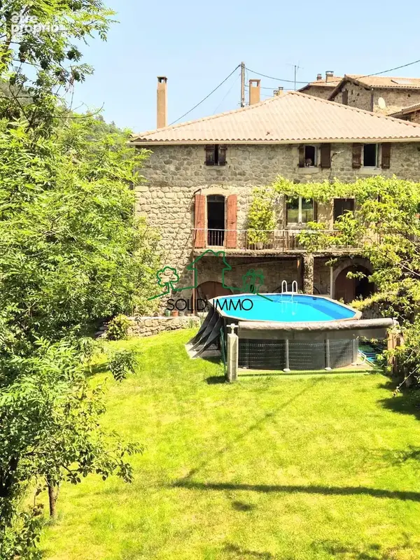 Maison traditionnelle d'une superficie habitable de 158 m2 sur la commune de Dornas 07160 - photo 2