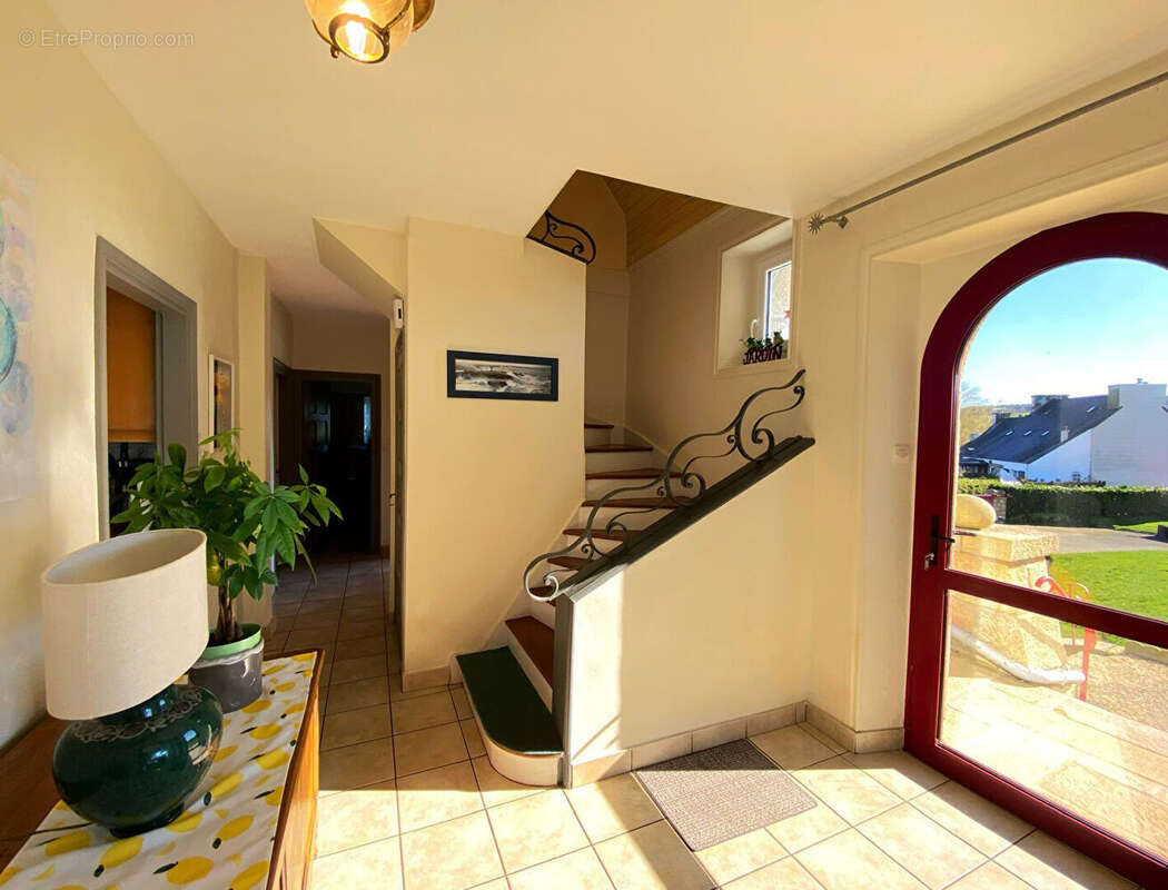 Maison à PLOUEGAT-MOYSAN