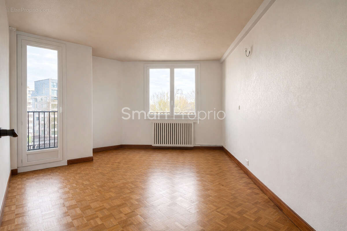 Appartement à PARIS-20E