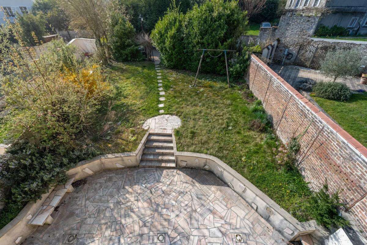 Maison à LOUVECIENNES