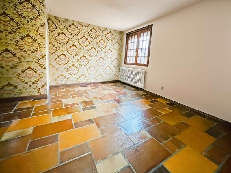 Maison à LA ROCHE-VINEUSE