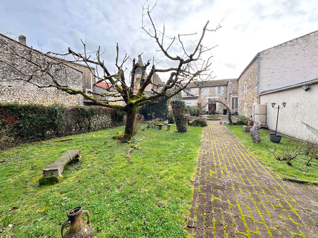 Maison à LE GUA