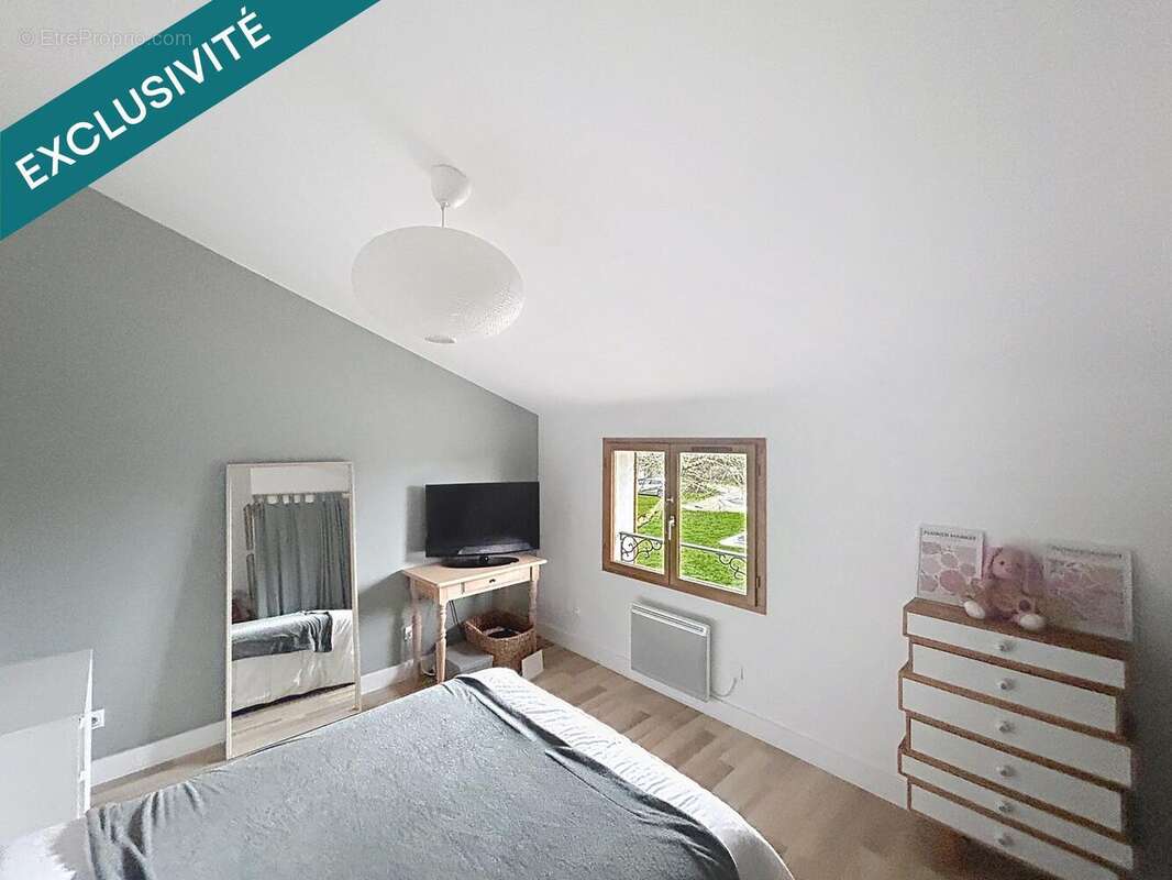Photo 3 - Appartement à PAREMPUYRE