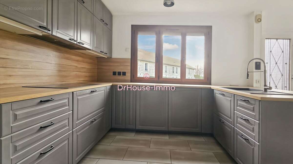 Appartement à MAUCHAMPS