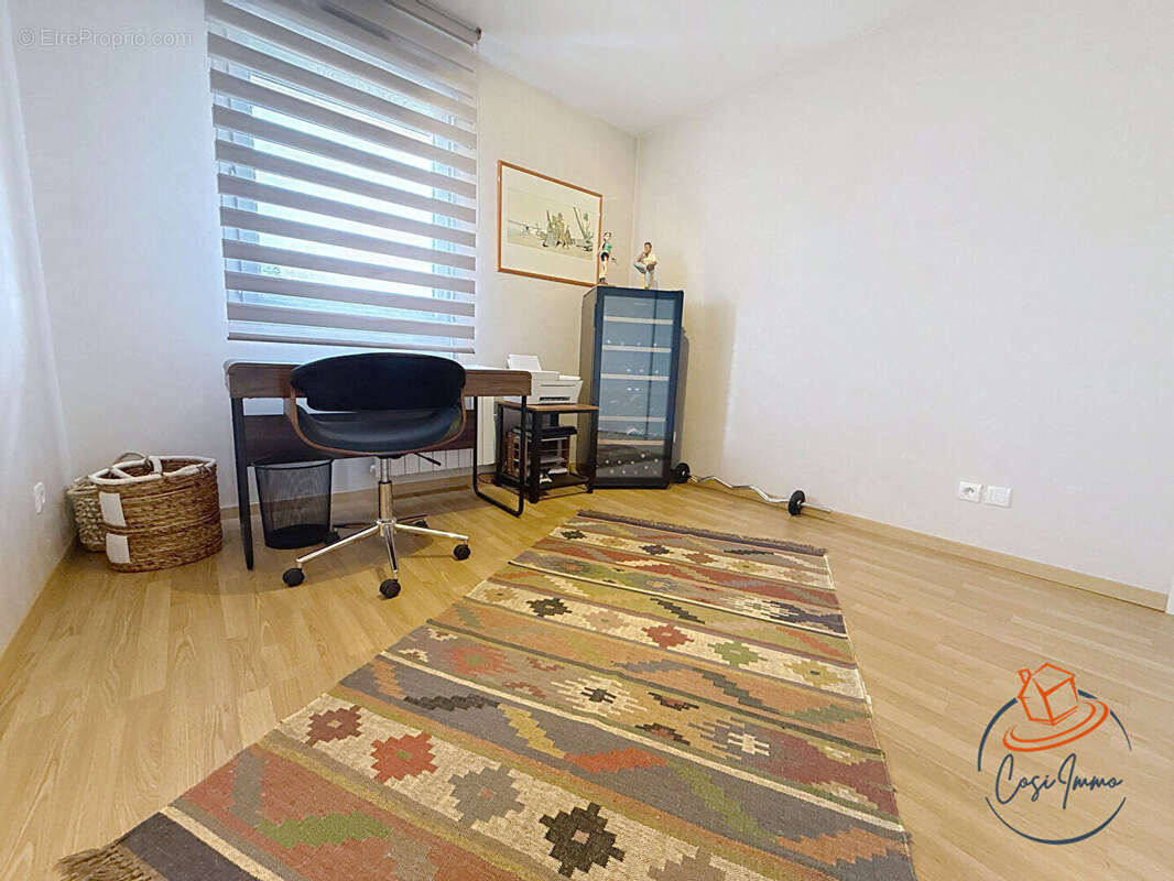 Appartement à CESSY