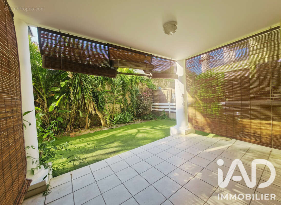 Appartement 42 m² à Saint-Pierre  - photo 7